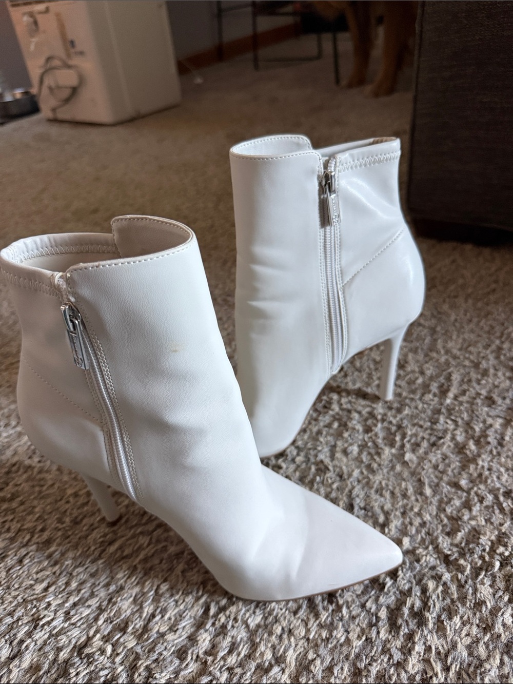 Jessica Simpson White Pointed Toe Ankle Booties with Side Zipper